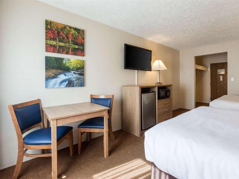 Quality Inn Petoskey-Harbor Springs Exterior foto