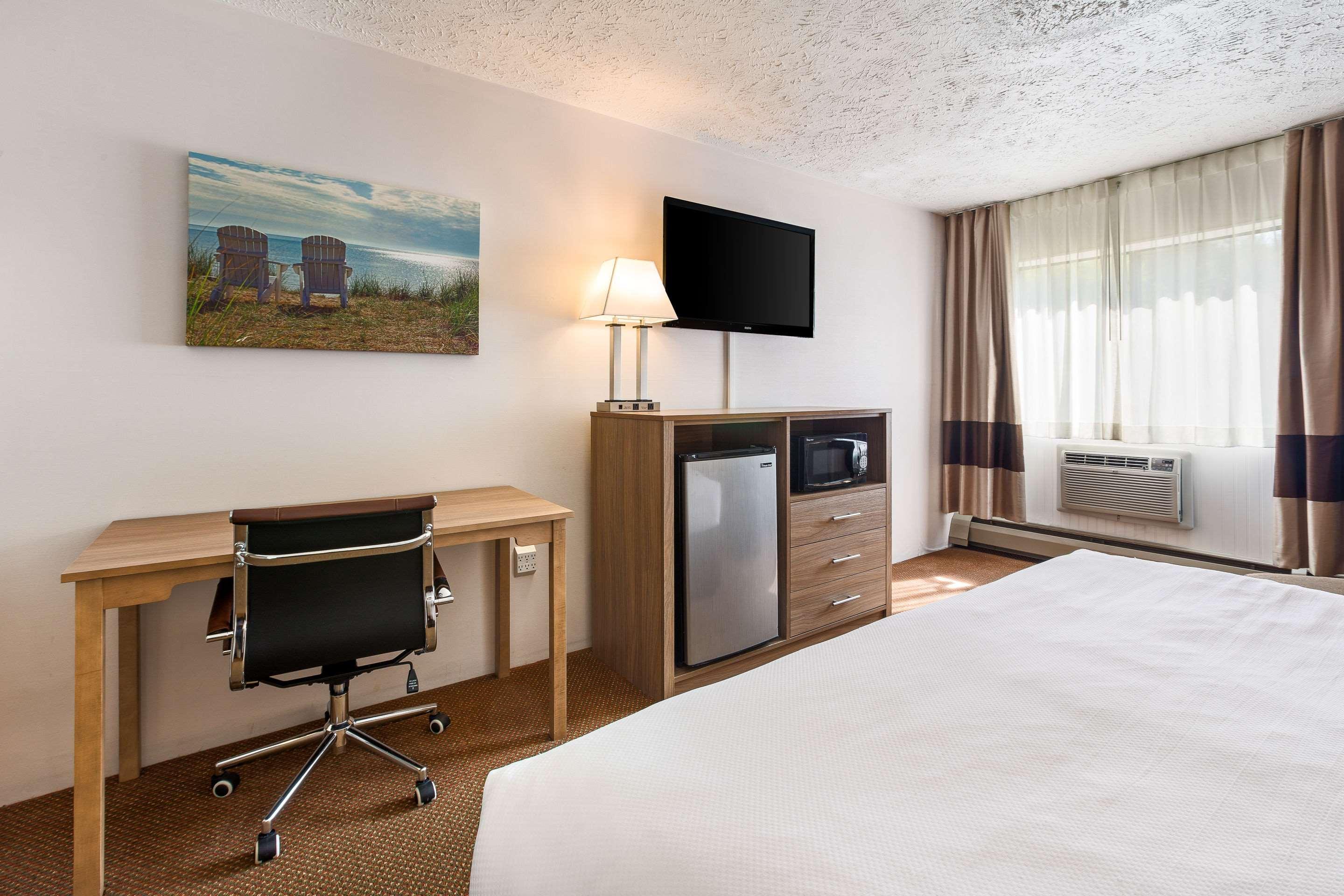 Quality Inn Petoskey-Harbor Springs Exterior foto