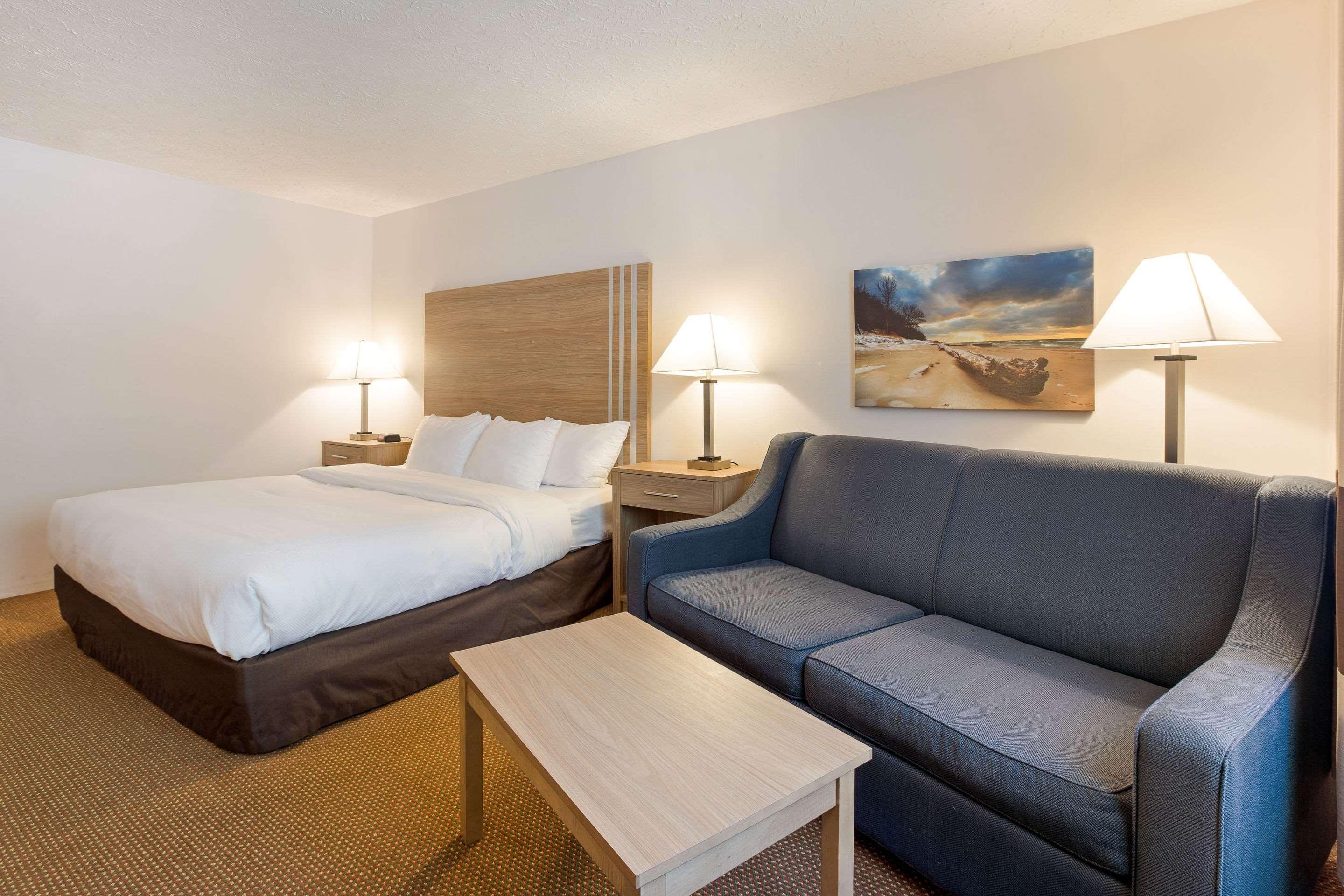 Quality Inn Petoskey-Harbor Springs Exterior foto