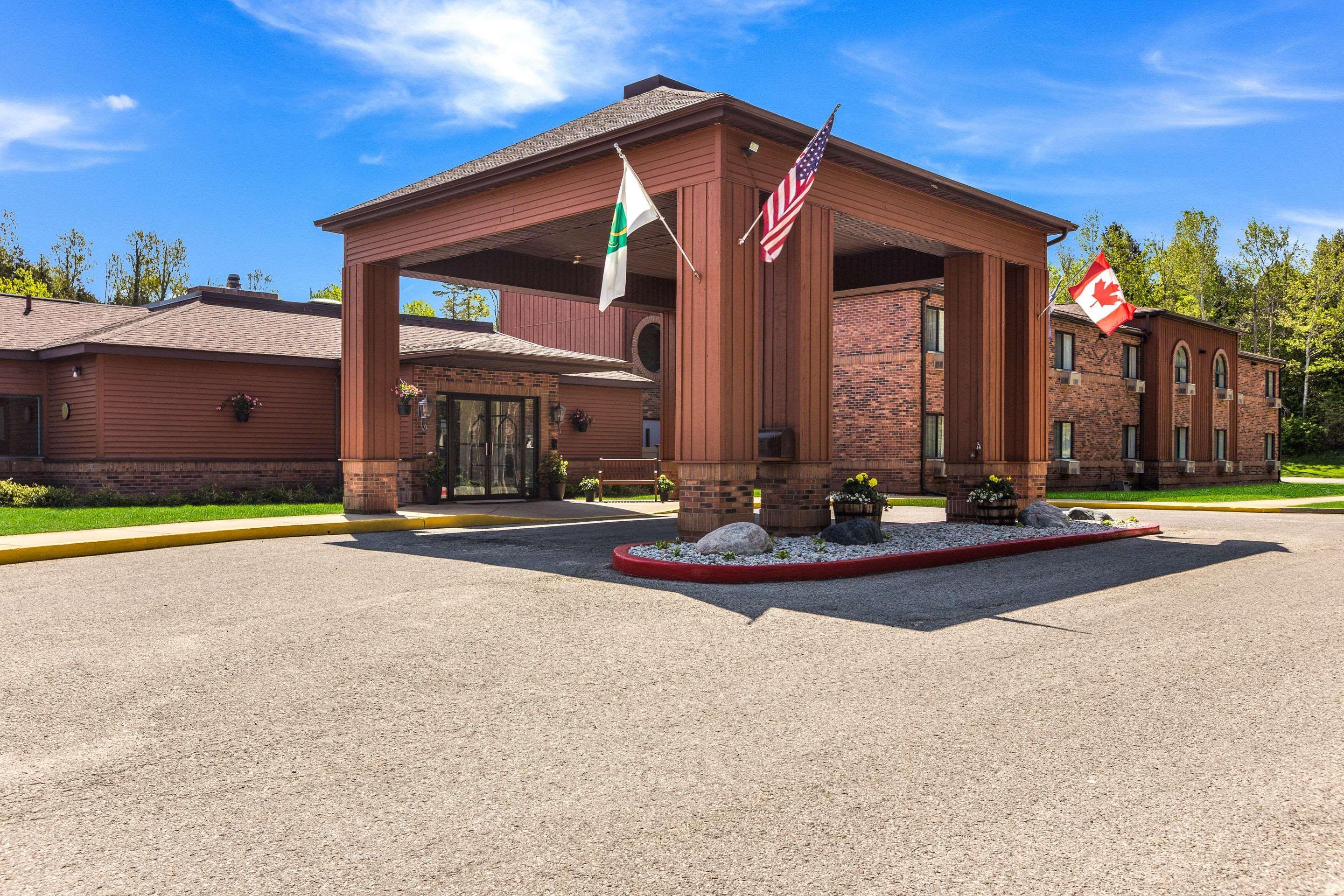 Quality Inn Petoskey-Harbor Springs Exterior foto